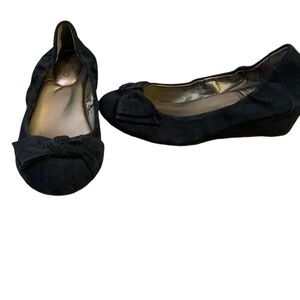 Navy Blue Ballet Style Closed Toe Suede Wedges With Bows on Toes Women’s Size 8